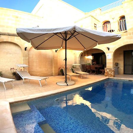 Ad Hoc B&B Il-Pergla Bagian luar foto
