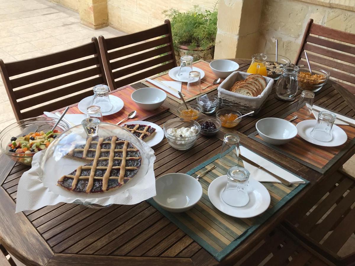 Ad Hoc B&B Il-Pergla Bagian luar foto