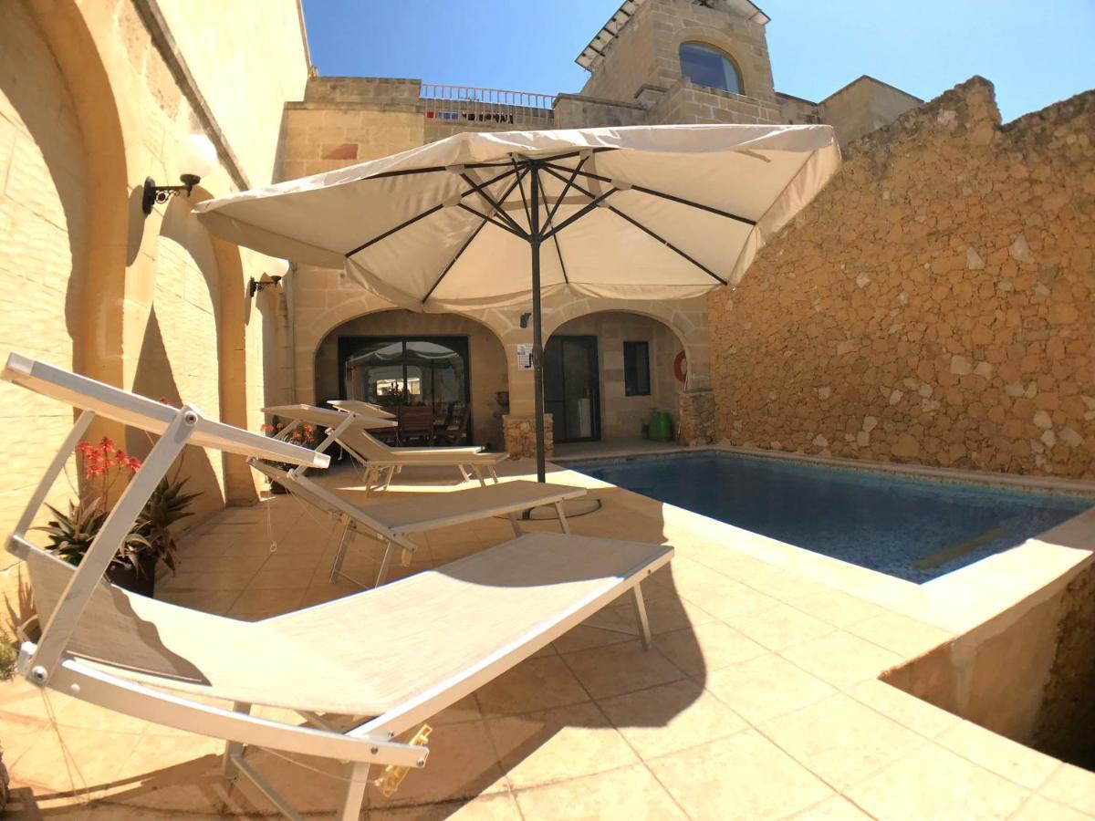 Ad Hoc B&B Il-Pergla Bagian luar foto