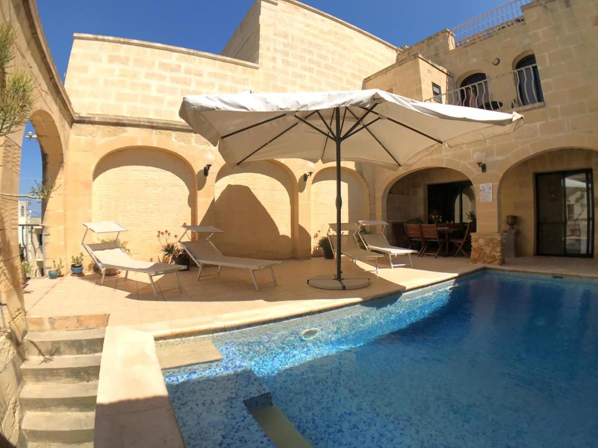 Ad Hoc B&B Il-Pergla Bagian luar foto