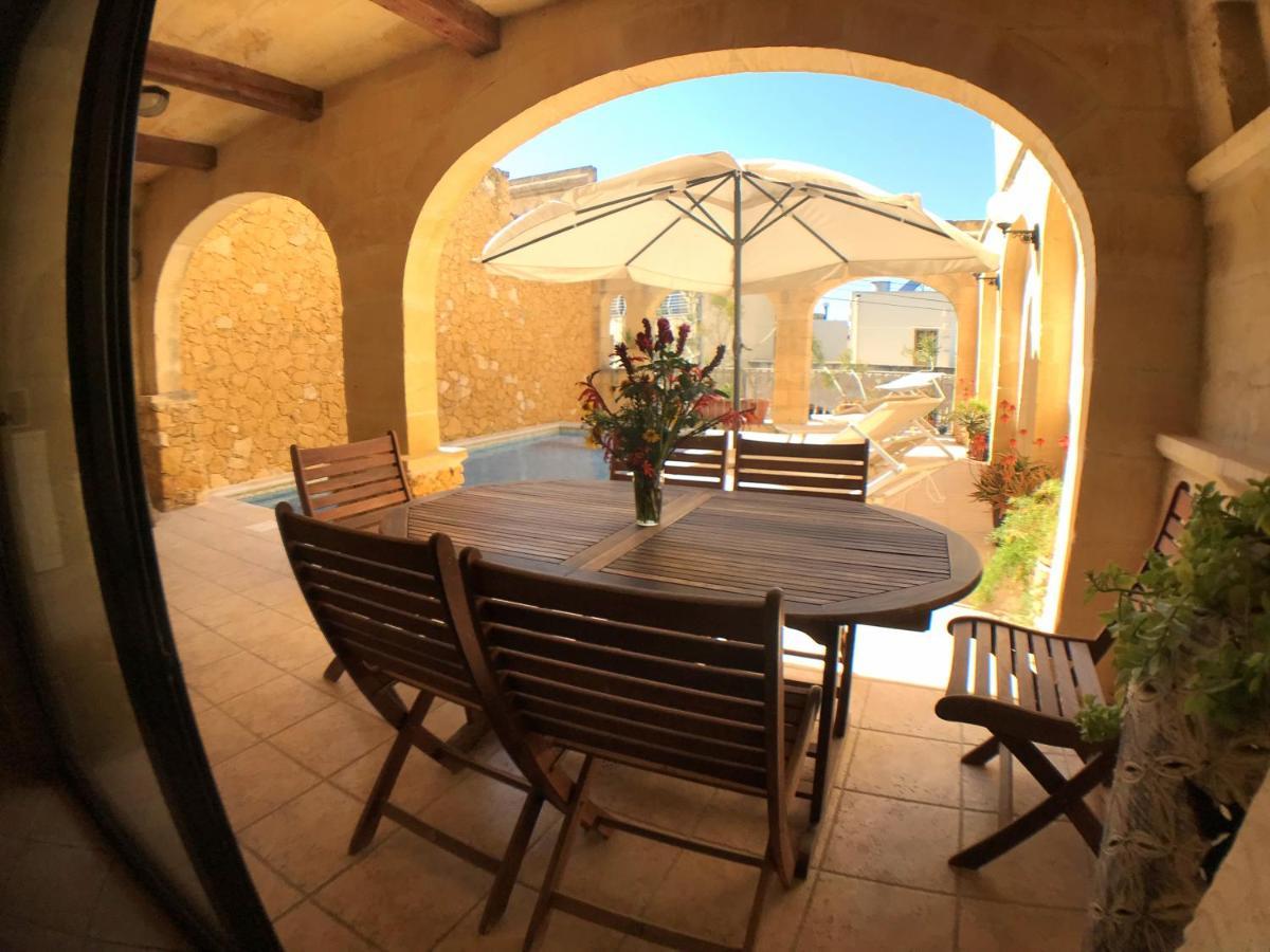 Ad Hoc B&B Il-Pergla Bagian luar foto