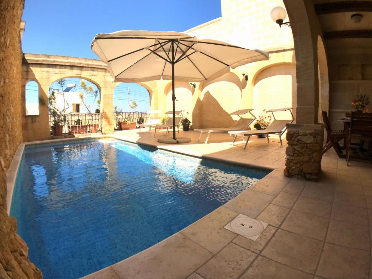Ad Hoc B&B Il-Pergla Bagian luar foto