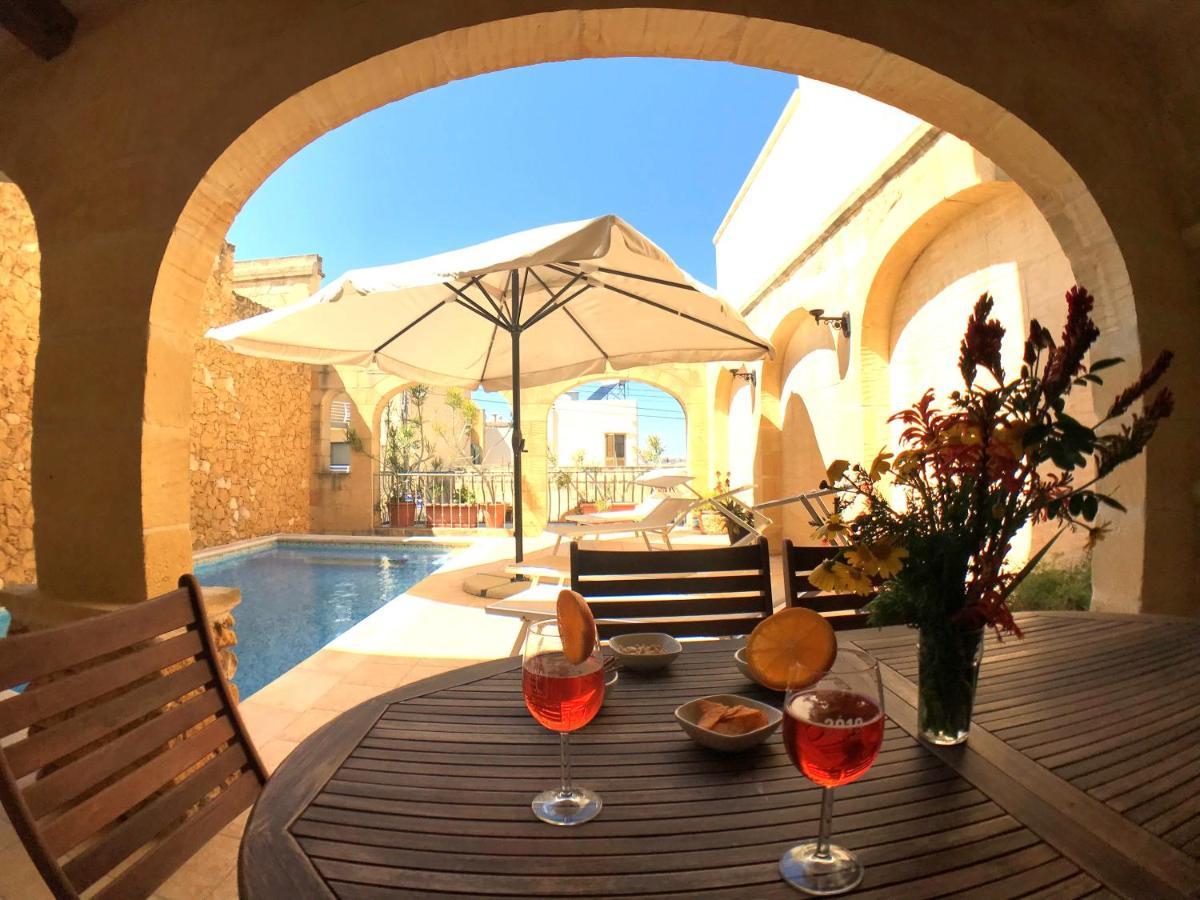Ad Hoc B&B Il-Pergla Bagian luar foto