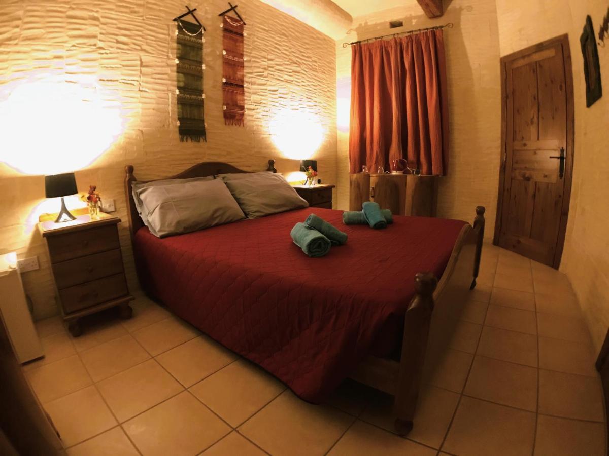 Ad Hoc B&B Il-Pergla Bagian luar foto