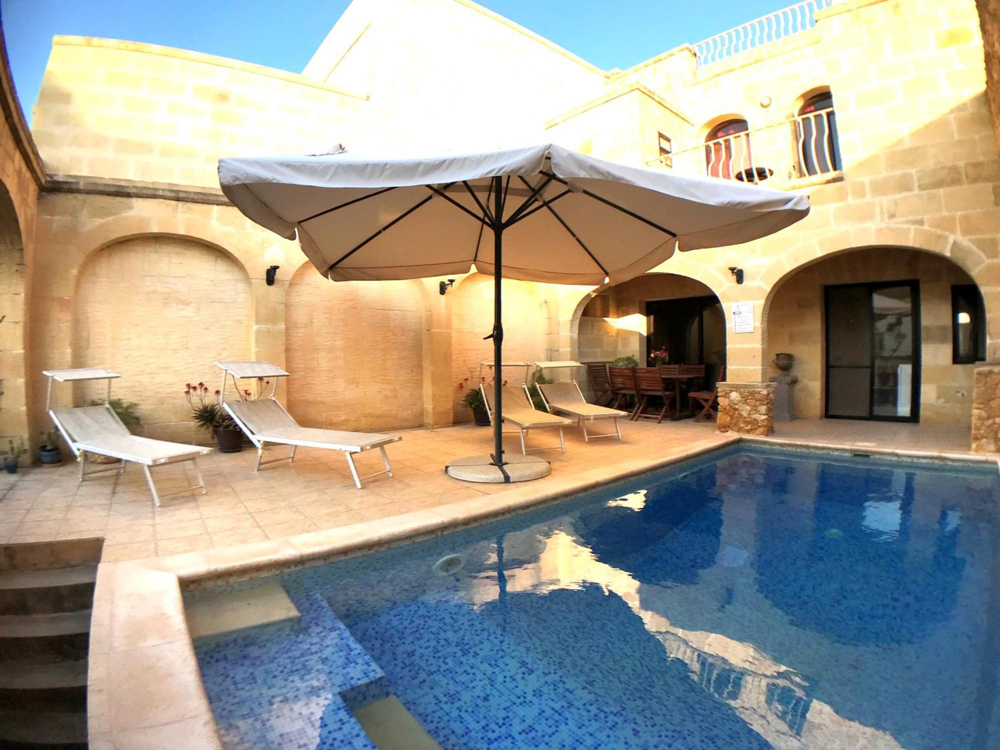Ad Hoc B&B Il-Pergla Bagian luar foto