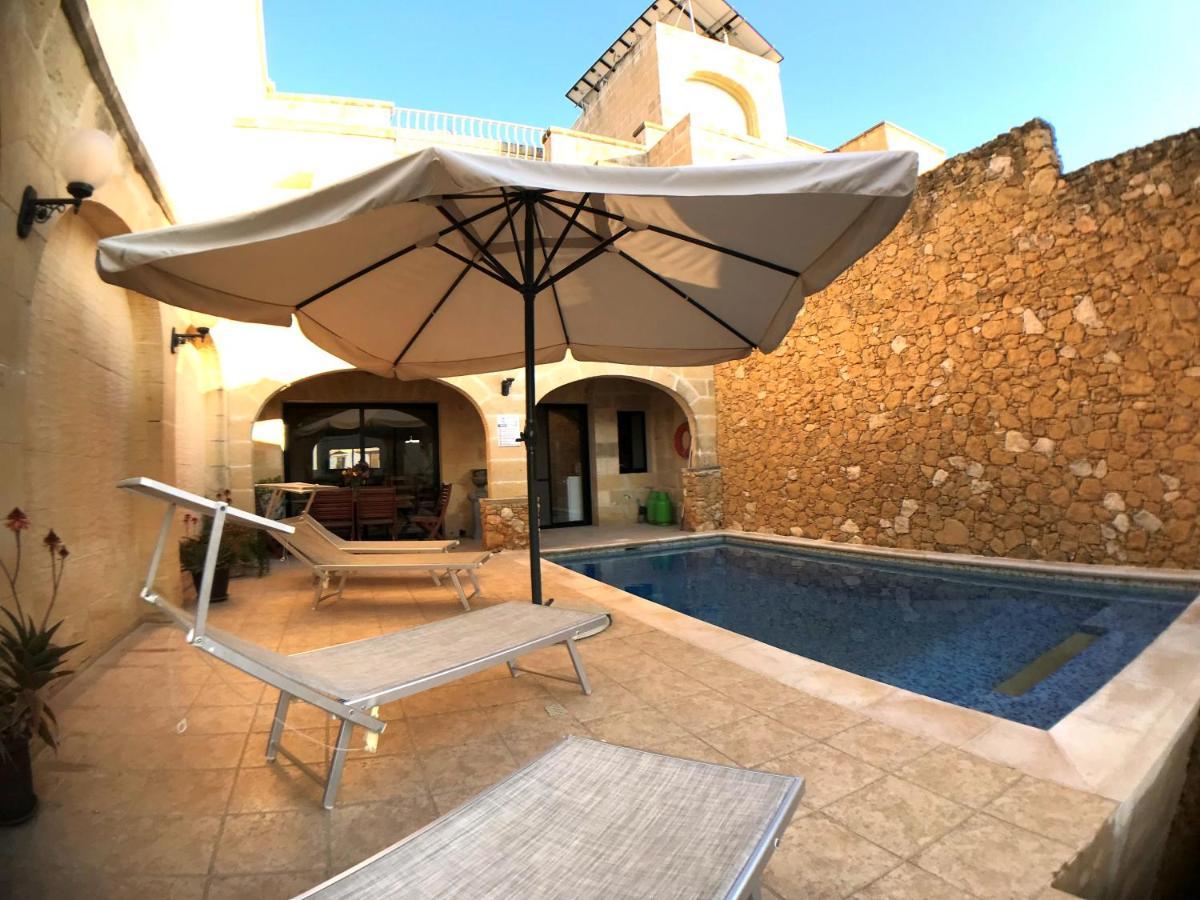 Ad Hoc B&B Il-Pergla Bagian luar foto
