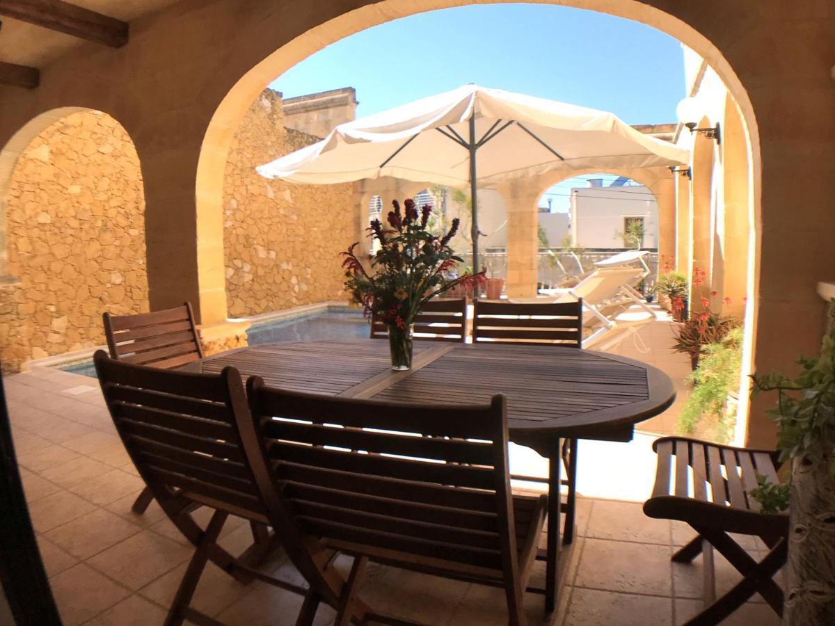 Ad Hoc B&B Il-Pergla Bagian luar foto