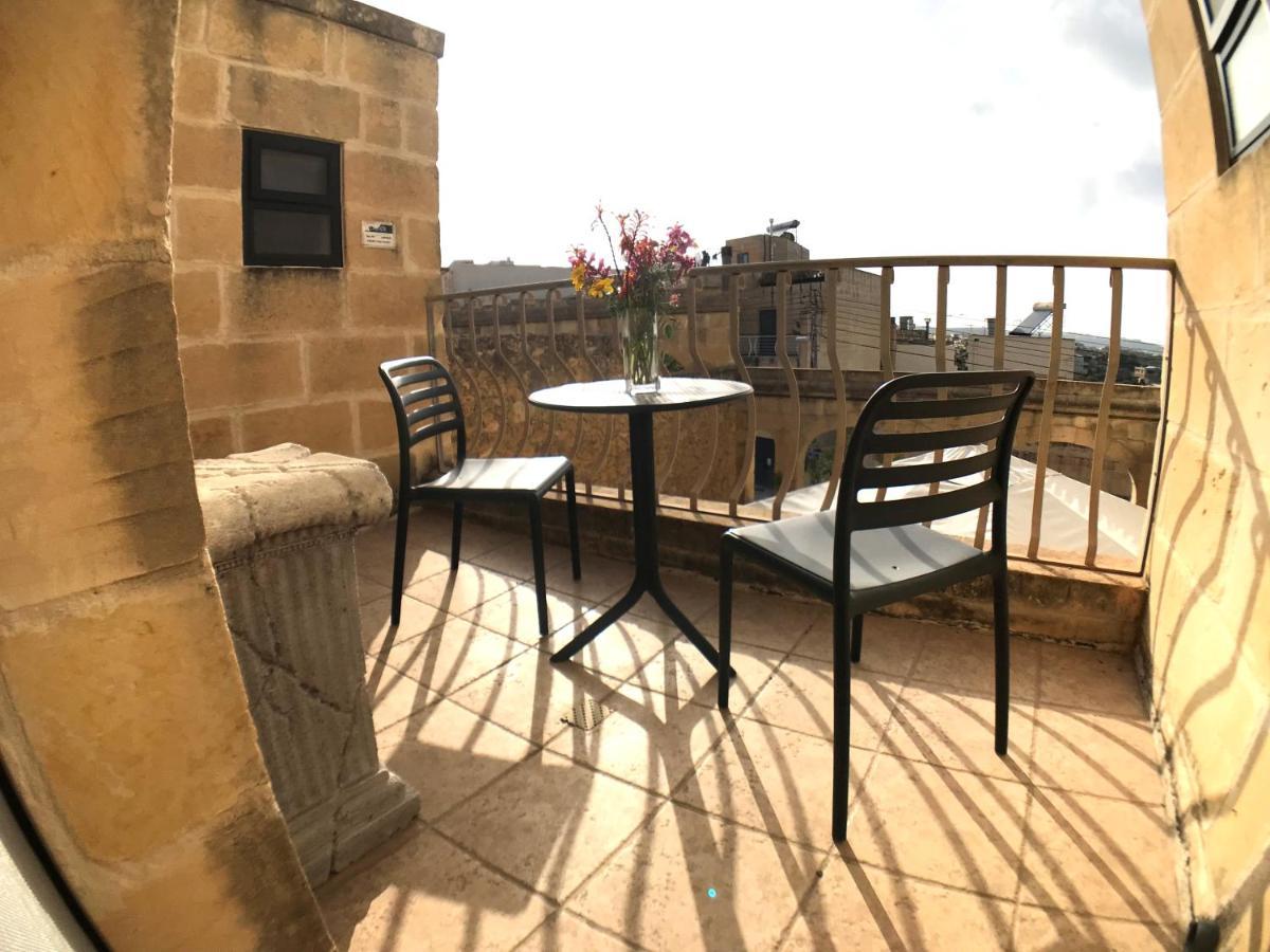 Ad Hoc B&B Il-Pergla Bagian luar foto