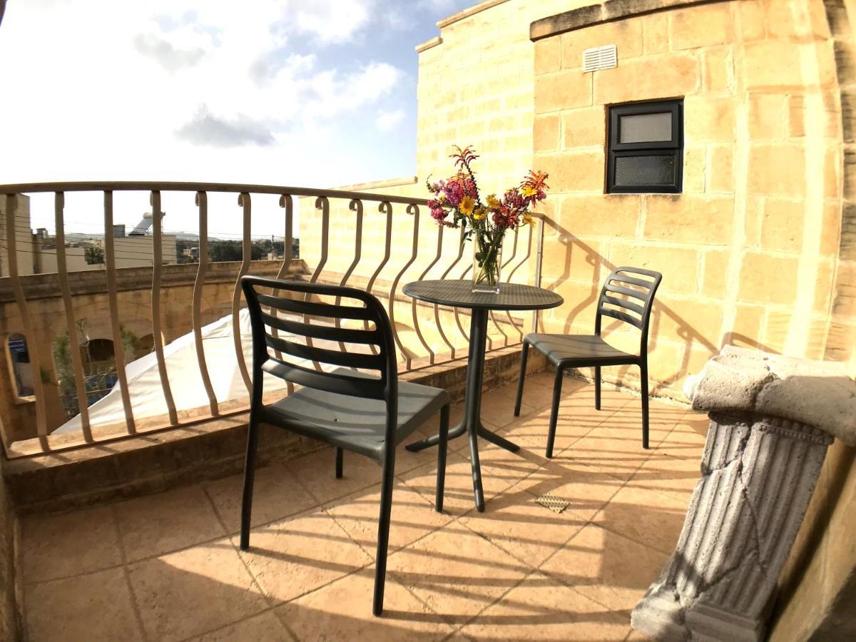 Ad Hoc B&B Il-Pergla Bagian luar foto