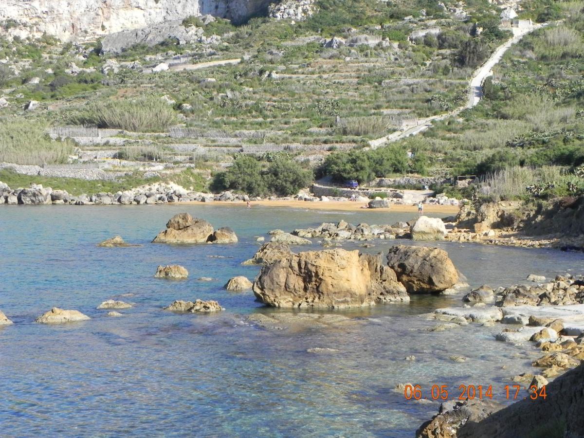 Ad Hoc B&B Il-Pergla Bagian luar foto