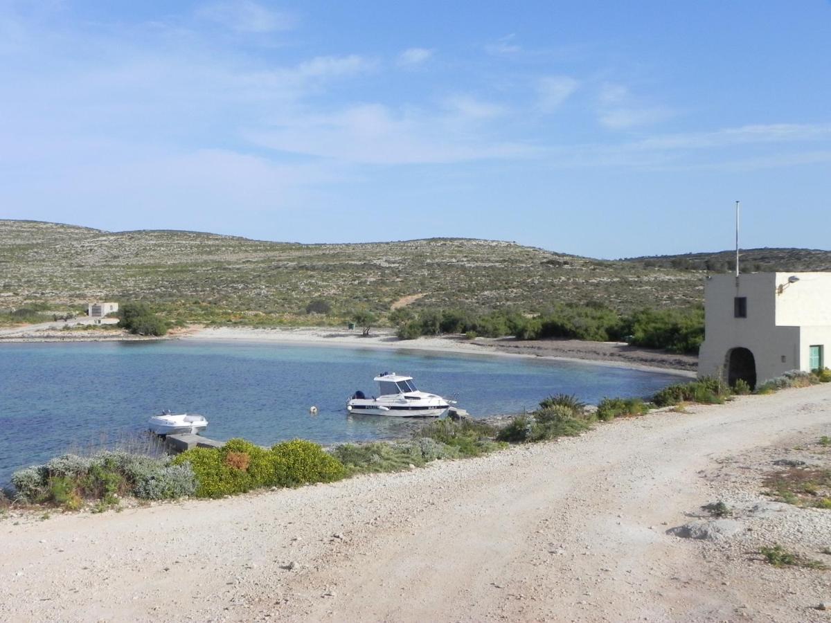 Ad Hoc B&B Il-Pergla Bagian luar foto