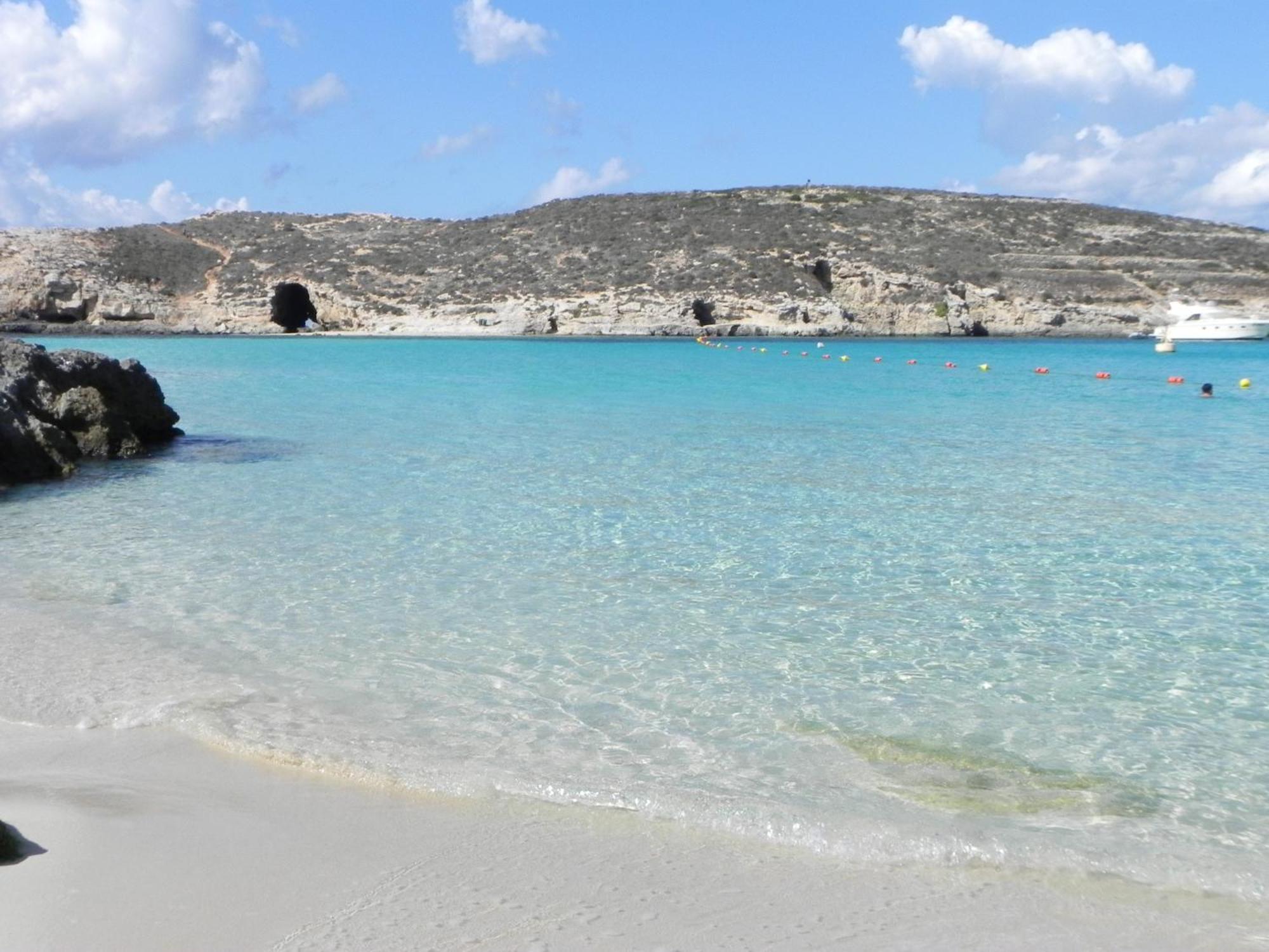 Ad Hoc B&B Il-Pergla Bagian luar foto